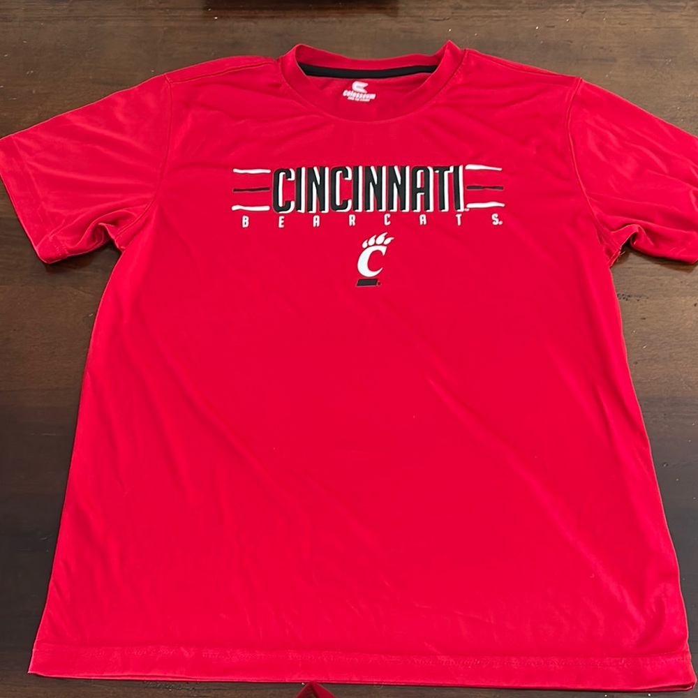 Colosseum Red Short Sleeve Tee Cincinnati bearcats YXL